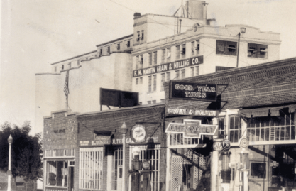 Post Office, at left, 1935.